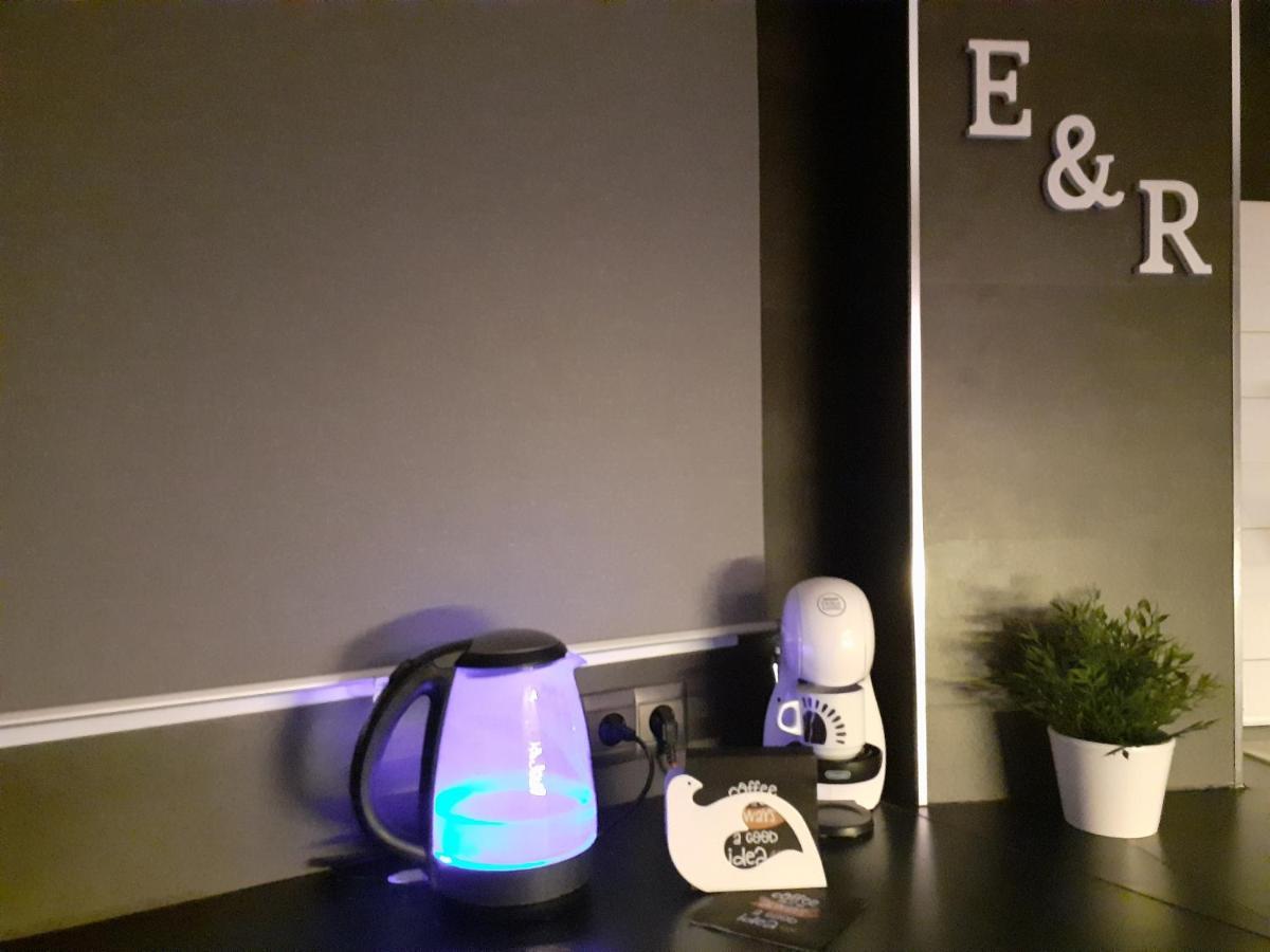 Apartamento E&R Malaga Centro- Parking Gratis المظهر الخارجي الصورة