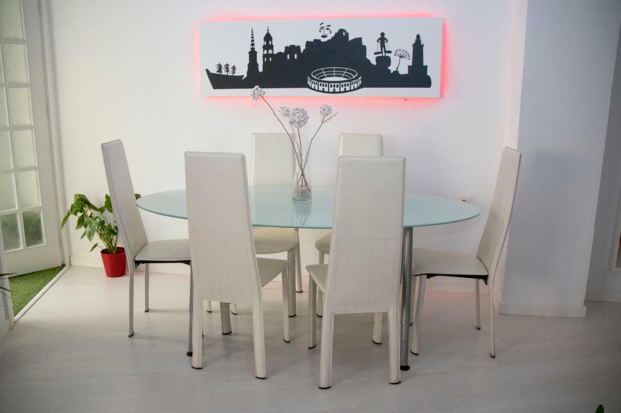 Apartamento E&R Malaga Centro- Parking Gratis المظهر الخارجي الصورة